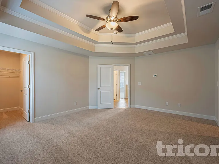 210 Margrave Dr — Photo 12
