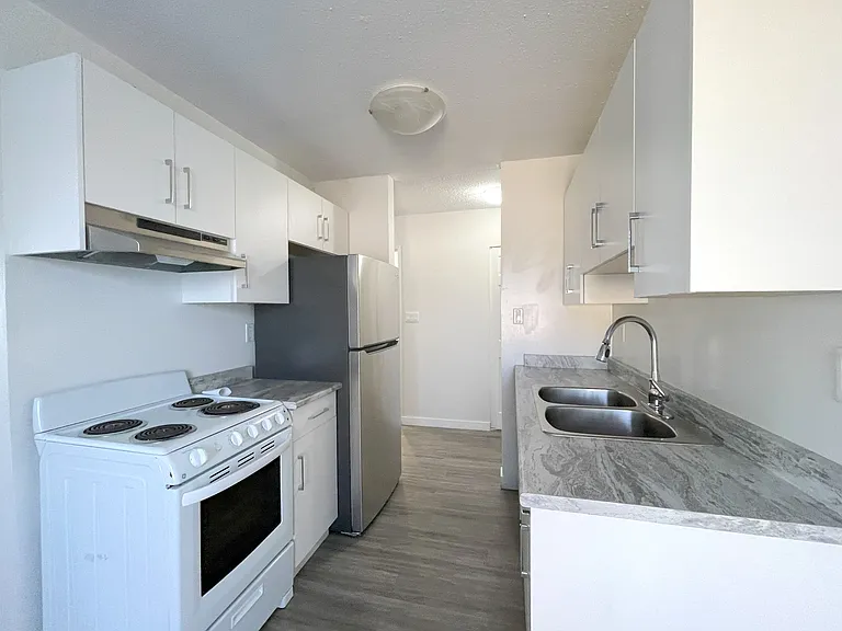 22235 119th Ave #303 — Photo 7