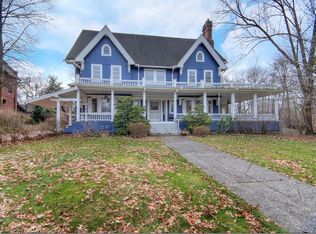 2648 Berkshire Rd, Cleveland Heights, OH 44106