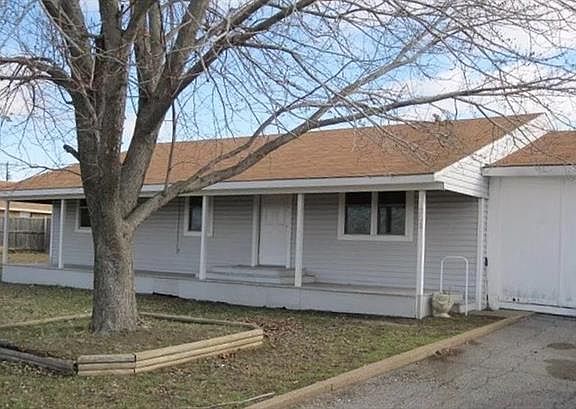 2nd image of 303 Raymond St
