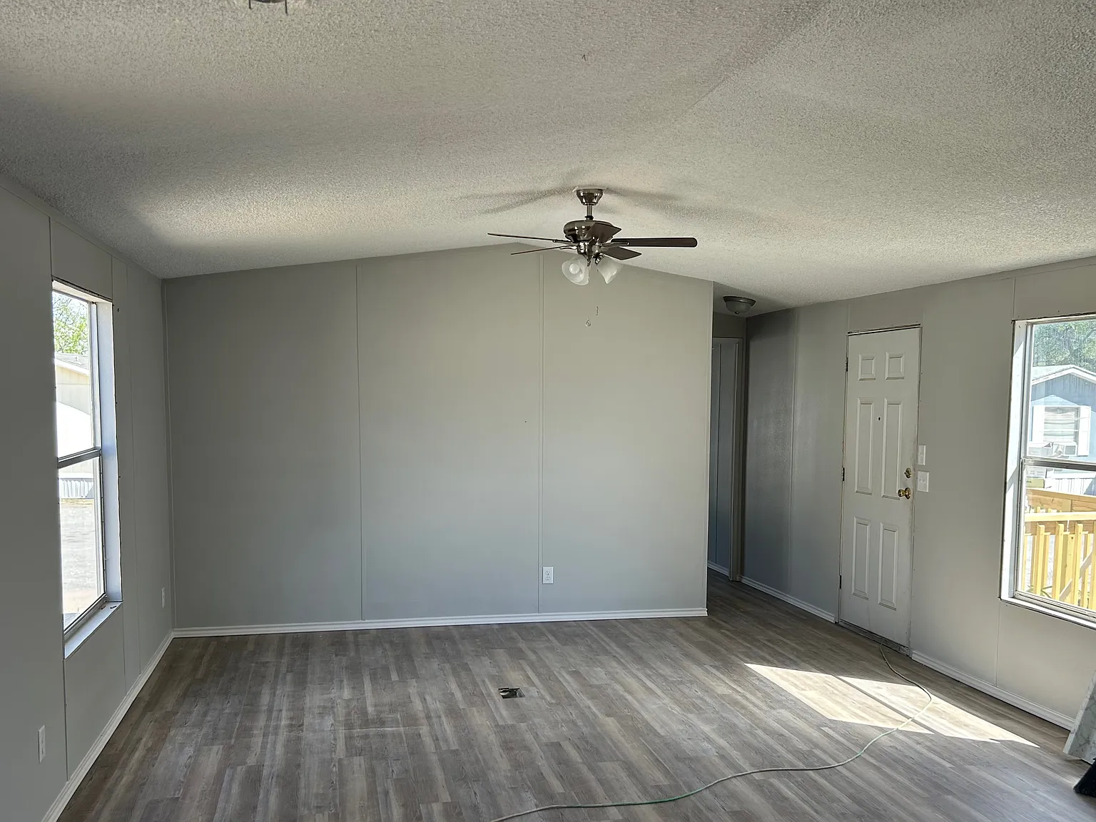 2 bed, 1140 sqft, $920 — Photo 1