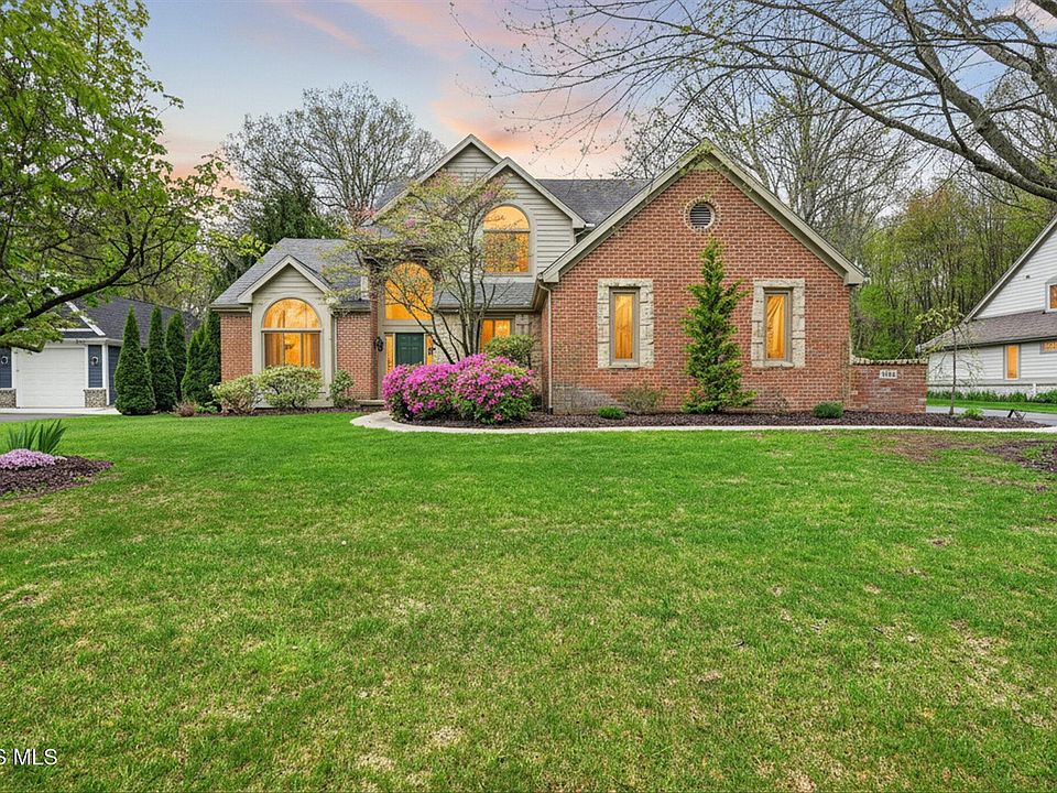 1st image of 8819 Royal Oak Dr