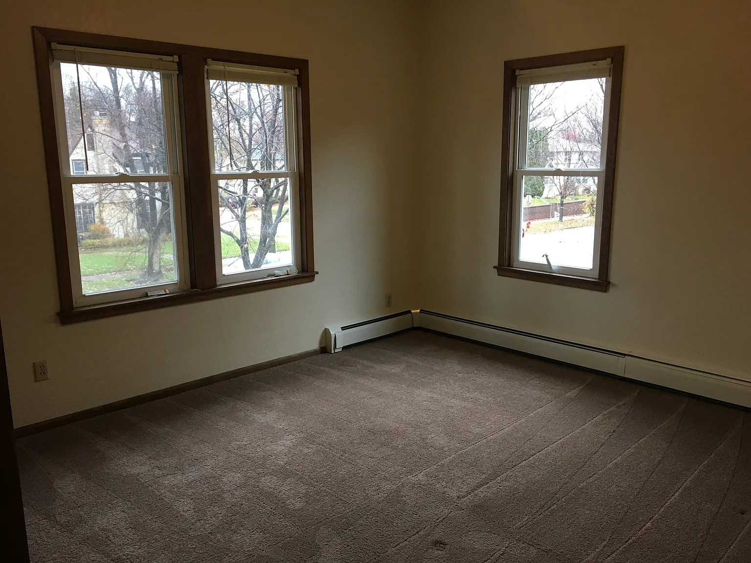 2 bed, 850 sqft, $1,400 — Photo 3