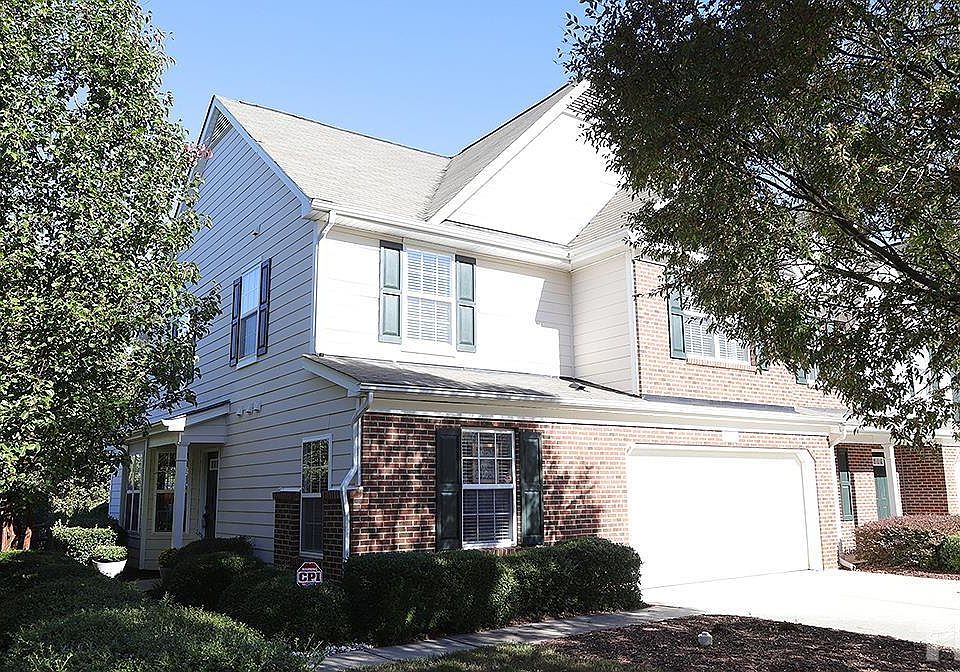 1st image of 605 Mistymoor Pl
