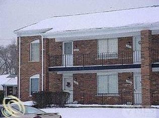 21103 Hayes Rd, Eastpointe, MI 48021