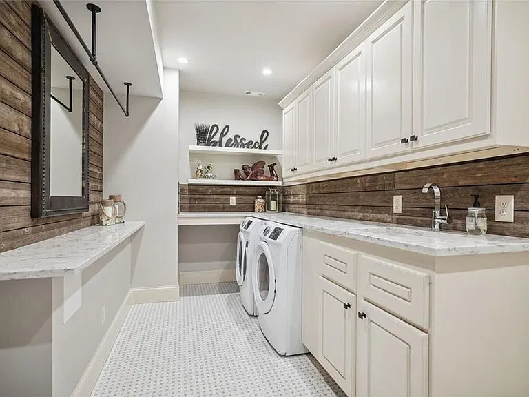 1930 Northside Dr NW — Photo 32
