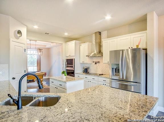 2nd image of 528 BREATHLESS VIEW ST
