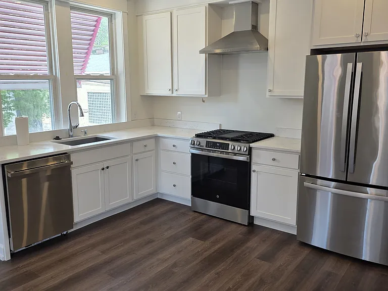 1049 W Lancaster Ave #2 — Photo 2