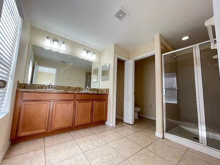 10616 Savannah Plantation Ct — Photo 9