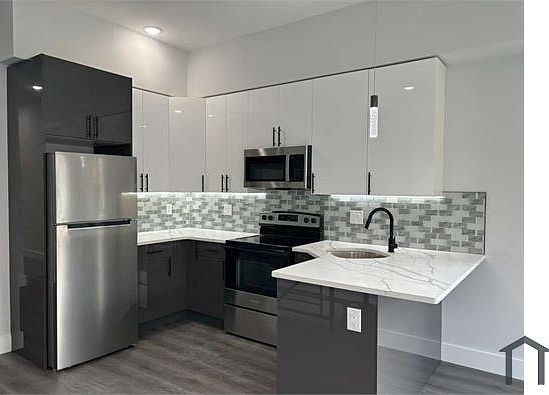 1st image of 1940 N 22nd St #2