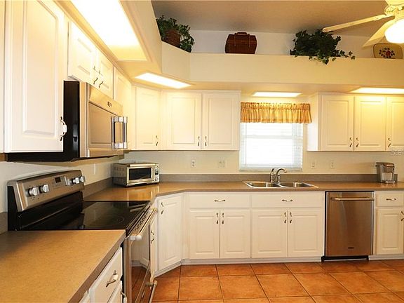 5th image of 21812 Royal Saint Georges Ln