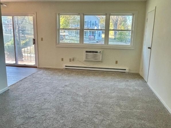 65 Newton Ave #4