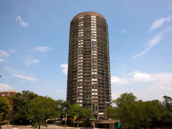 8200 Boulevard East APT 1B