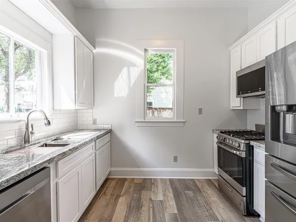 1201 Columbia St, Houston, TX 77008