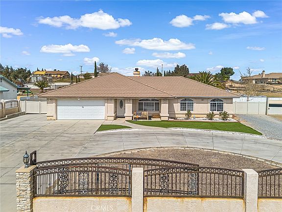 3rd image of 19084 Rocksprings Rd