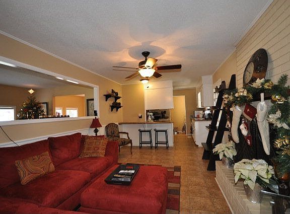 4th image of 265 Deerwood Dr