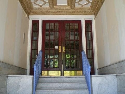 2nd image of 863 Avenue C APT 4D