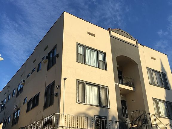 2nd image of 4933 Echo St #2
