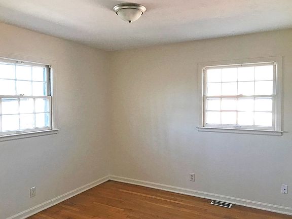 5th image of 2272 Winterberry Dr #A