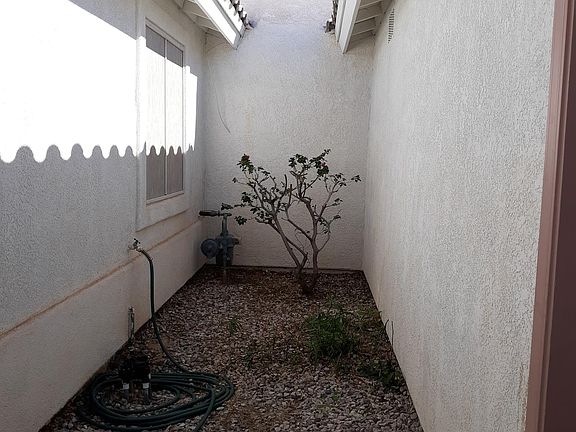 5th image of 10720 E 34th St