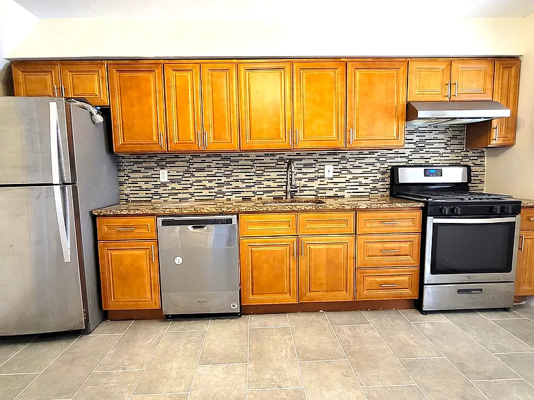 170-20 Lithonia Ave #1F — Photo 1