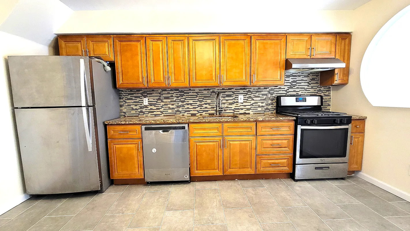 170-20 Lithonia Avenue 1F