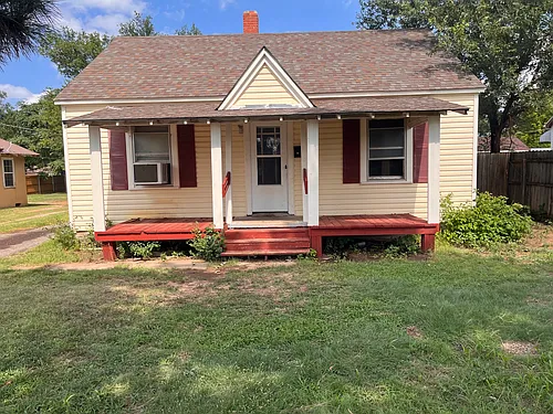 1718 5th St Photo 1