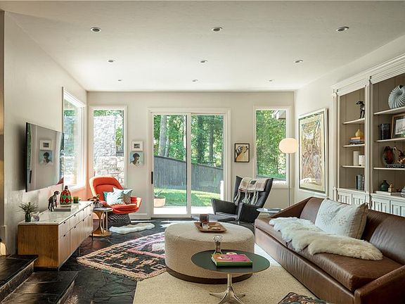 4th image of 1917 Whispering Pines Cir