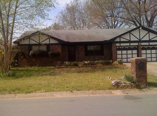 5 Newbury Ln, Jacksonville, AR 72076