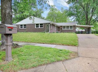 1736 Cassell Rd, Manhattan, KS 66502