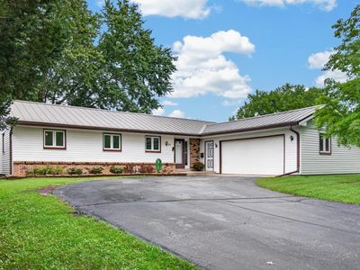 650 Meadow LANE, Burlington, WI, 53105