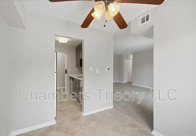 1521 Colonial Dr #304 — Photo 8