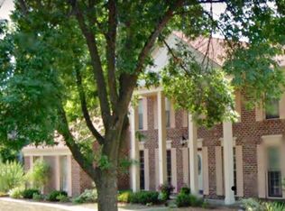 989 Marlborough Rd, Barrington, IL 60010