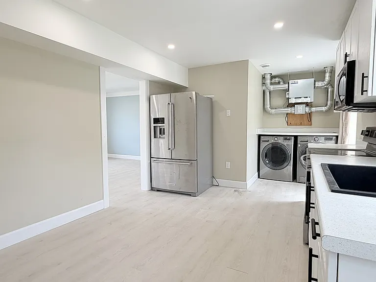 149 Margaret St #2-B — Photo 6