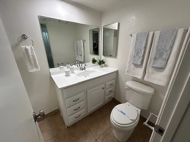 51080 Eisenhower Dr #R9 — Photo 17