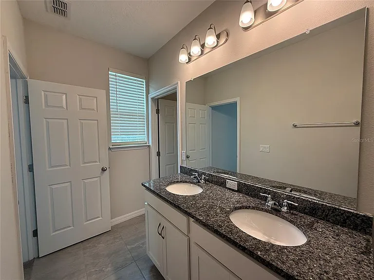 5072 Avalon Park Blvd — Photo 12