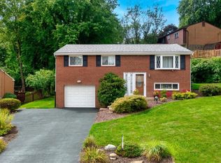 48 Arlor Dr, Pittsburgh, PA
