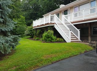 192 Persimmon Pear Ln, Harpers Ferry, WV 25425