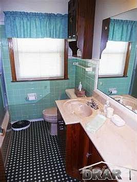 5th image of 14877 Regina Ave