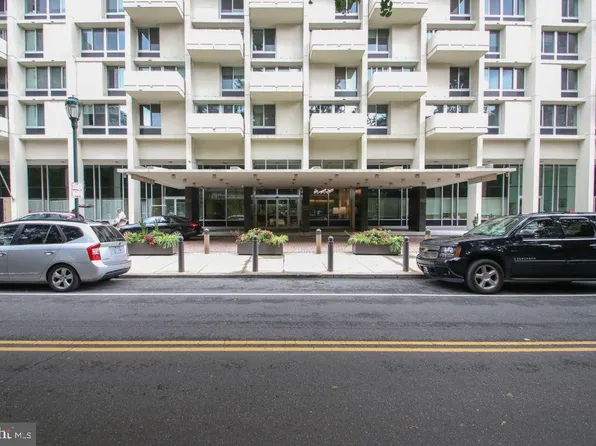 604 S Washington Sq APT 2809, Philadelphia, PA 19106