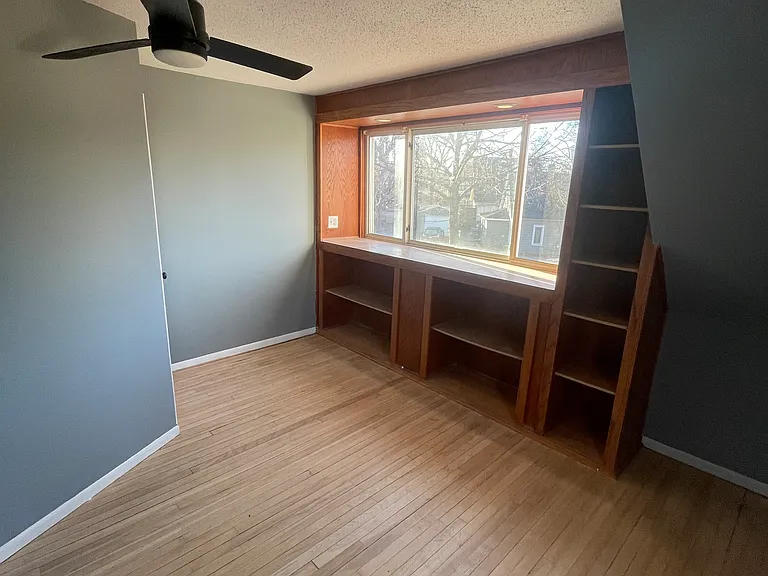 2301 Cole Ave SE — Photo 4