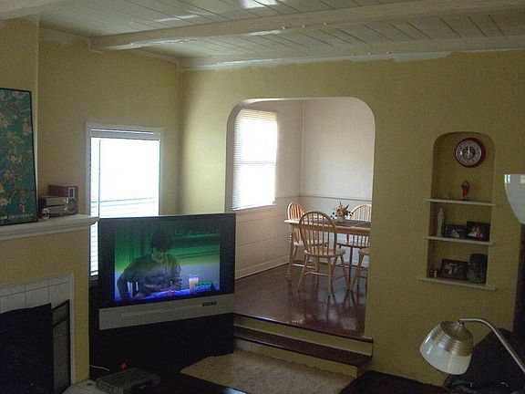 Spacious Family Room