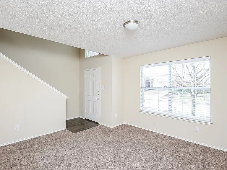 8716 Gaines Dr — Photo 10