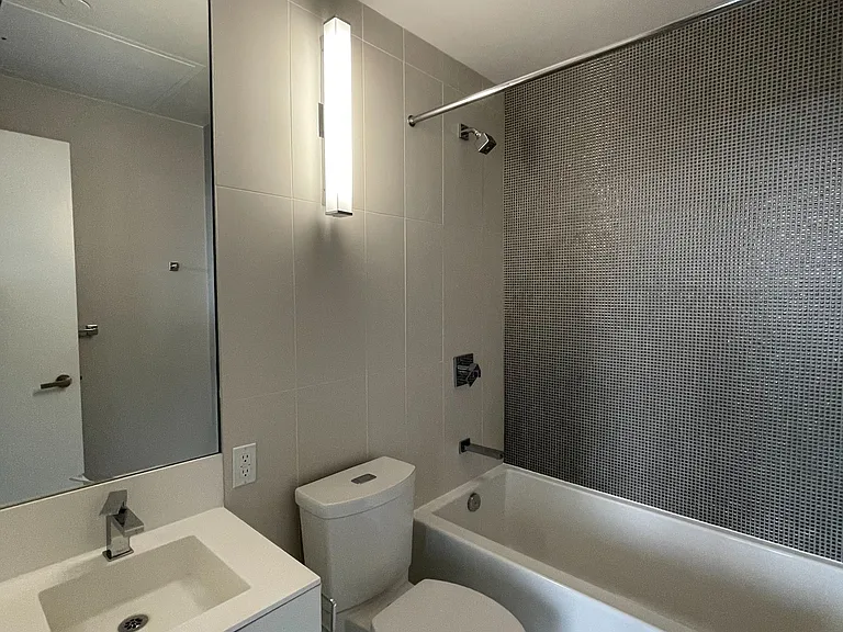 125 Peter St #1402 — Photo 13
