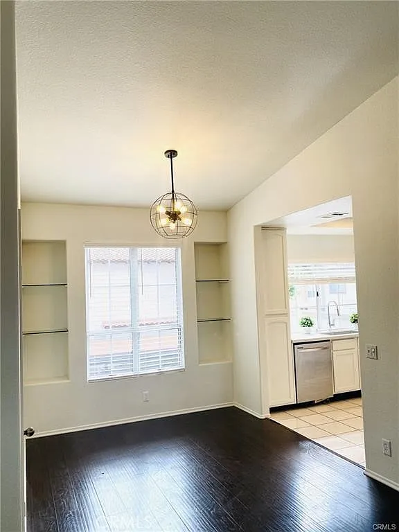 2 bed, 864 sqft, $3,350 — Photo 4