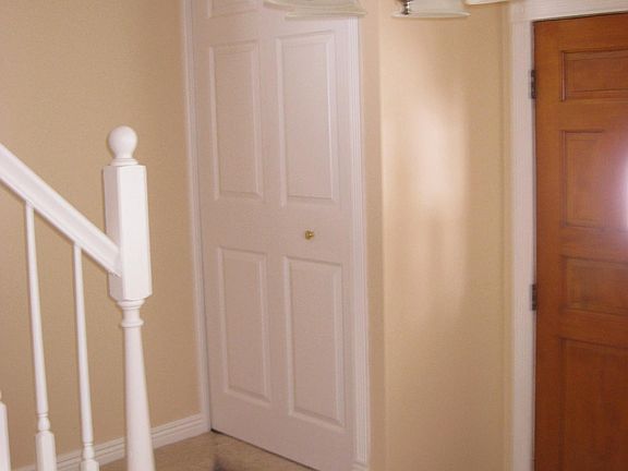 Closet next to Entry