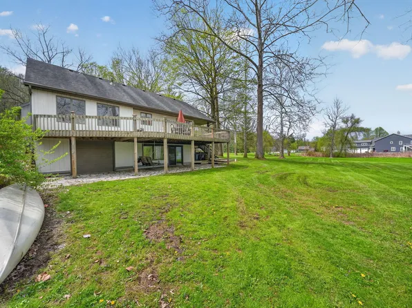 66175 South Dr, Cassopolis, MI 49031