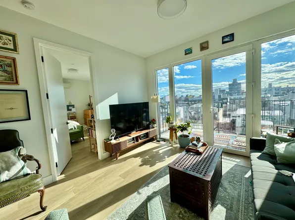 141 Frost Street image 1 of 4