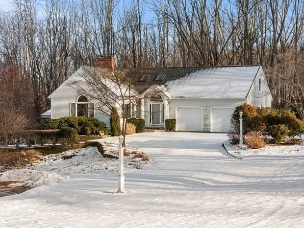 9 Marshall Dr, West Newbury, MA 01985