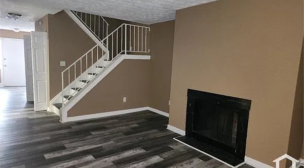 4 bed, 1980 sqft, $1,900 — Photo 4